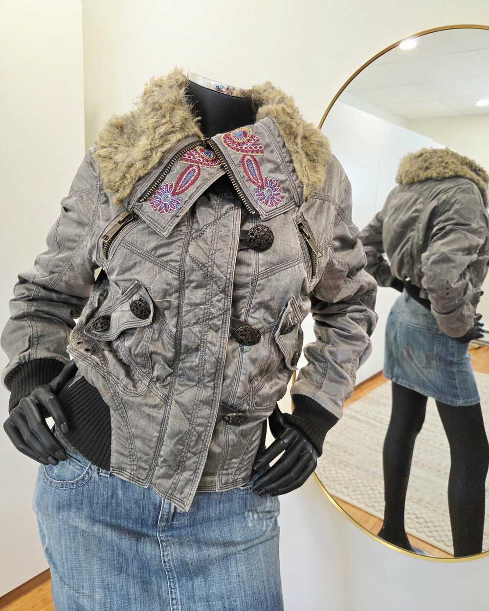 Vintage Y2K Dex cropped coat faux fur collar size S